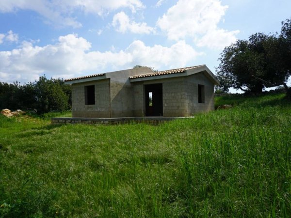 locale di sgombero in vendita a Modica