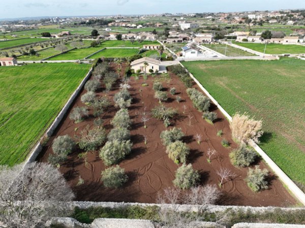 casa indipendente in vendita a Modica in zona Sacro Cuore