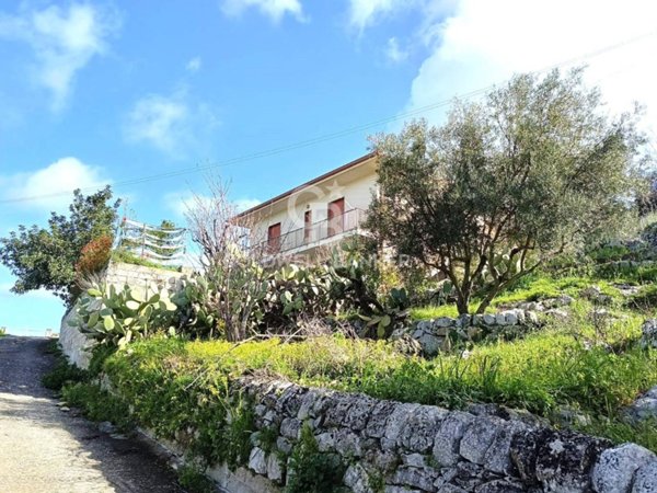 casa indipendente in vendita a Modica in zona Sacro Cuore