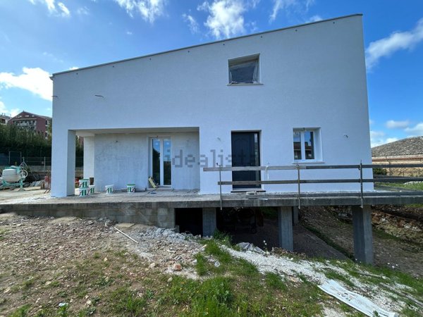 casa indipendente in vendita a Modica in zona Sacro Cuore