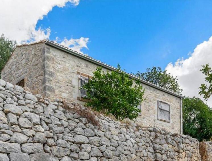 casa indipendente in vendita a Modica