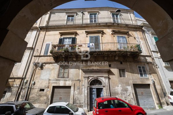 casa indipendente in vendita a Modica in zona Modica Bassa