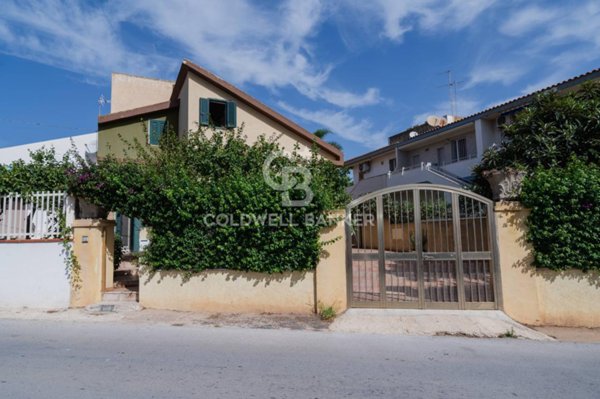 casa indipendente in vendita a Modica in zona Marina di Modica