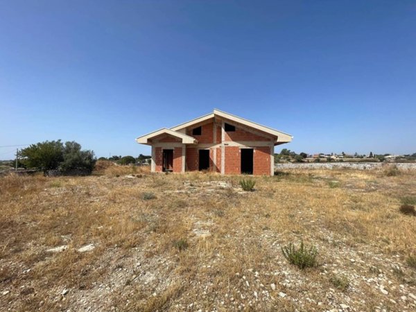 casa indipendente in vendita a Modica