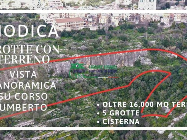 casa indipendente in vendita a Modica in zona Modica Alta