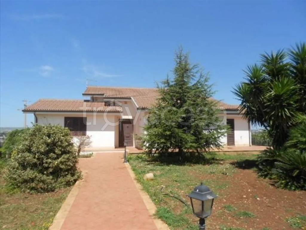 casa indipendente in vendita a Modica