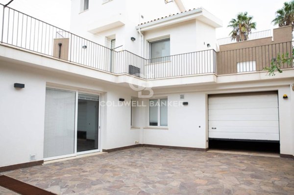 casa indipendente in vendita a Modica