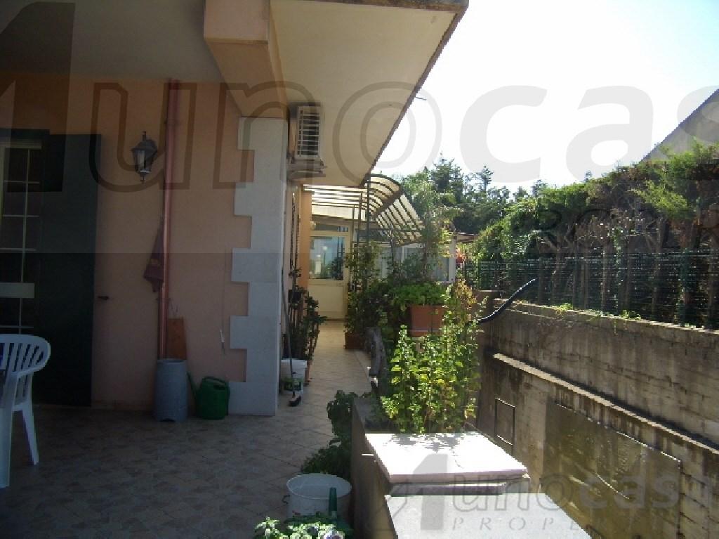 casa indipendente in vendita a Modica