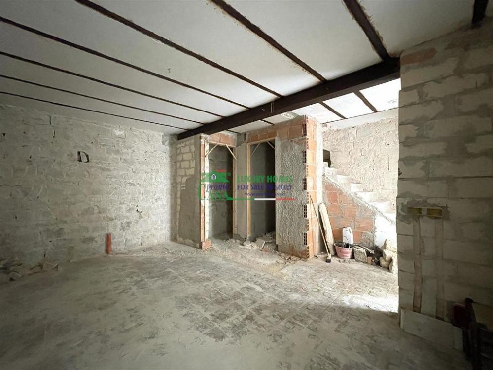 casa indipendente in vendita a Modica in zona Modica Alta