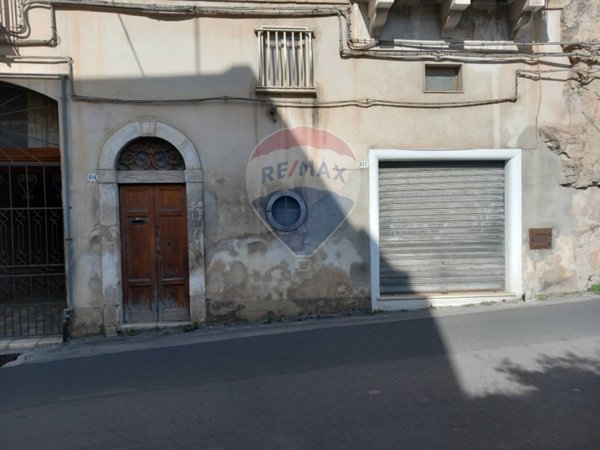 casa indipendente in vendita a Modica in zona Modica Bassa