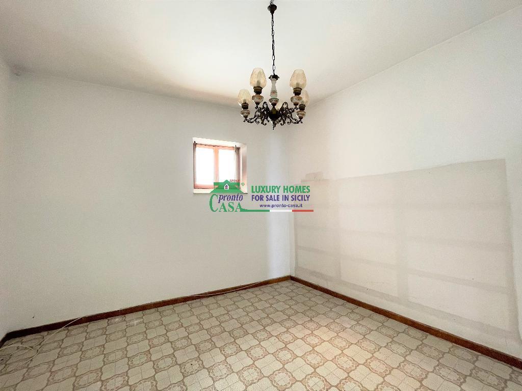 casa indipendente in vendita a Modica in zona Modica Alta