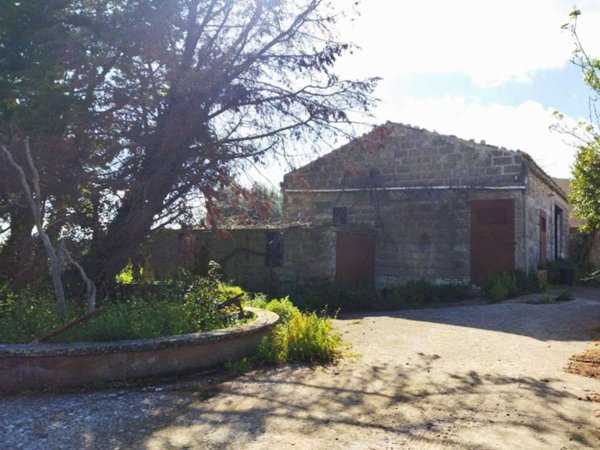 casa indipendente in vendita a Modica