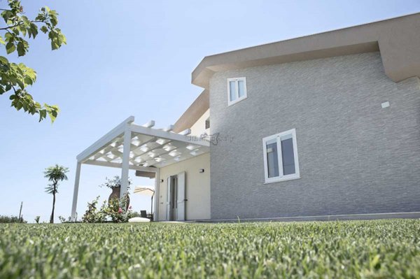 casa indipendente in vendita a Modica in zona Marina di Modica