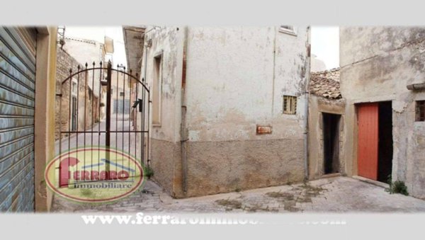 casa indipendente in vendita a Modica in zona Modica Alta