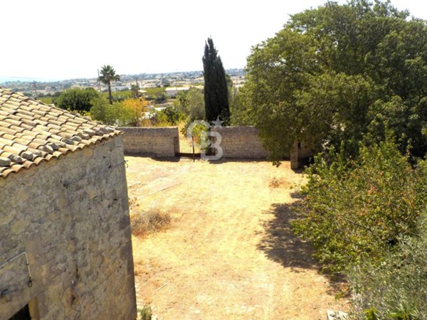 casa indipendente in vendita a Modica