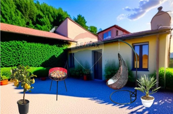 casa indipendente in vendita a Modica