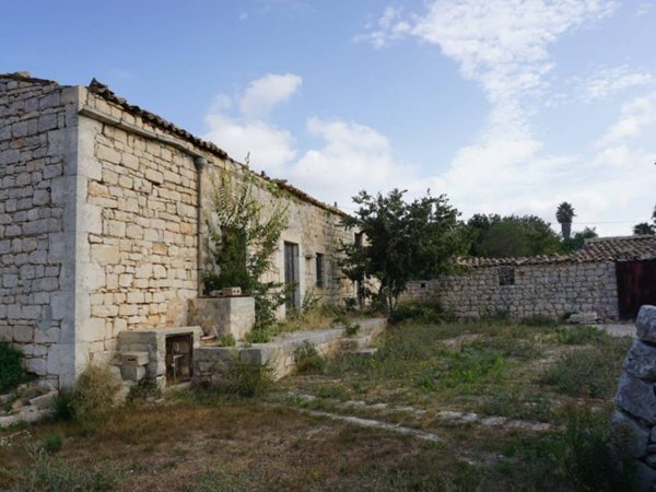 negozio in vendita a Modica