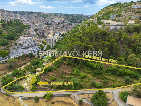 quadrivano in vendita a Modica in zona Modica Bassa