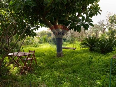 casa indipendente in vendita a Modica