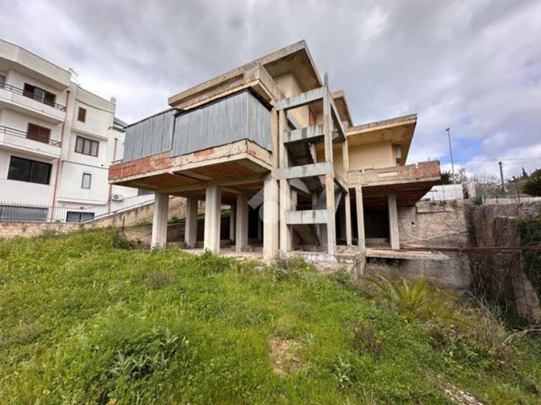 casa indipendente in vendita a Modica in zona Sacro Cuore
