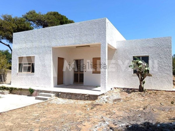 casa indipendente in vendita a Modica