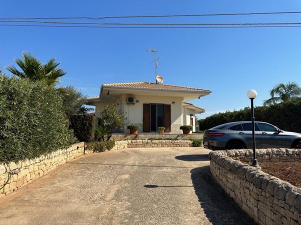 casa indipendente in vendita a Modica in zona Marina di Modica