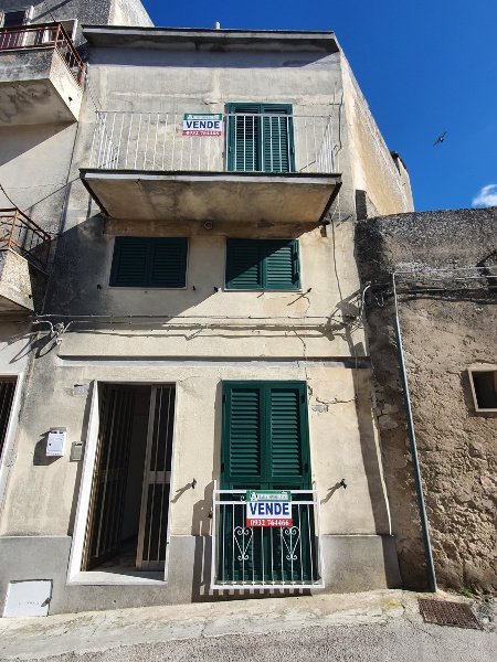 casa indipendente in vendita a Modica in zona Modica Alta