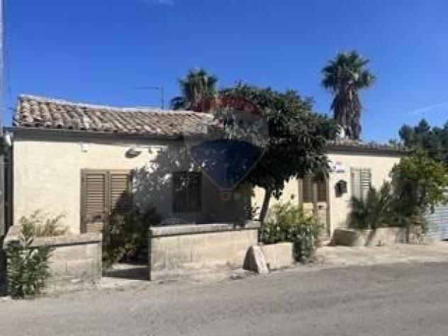 casa indipendente in vendita a Modica in zona Frigintini