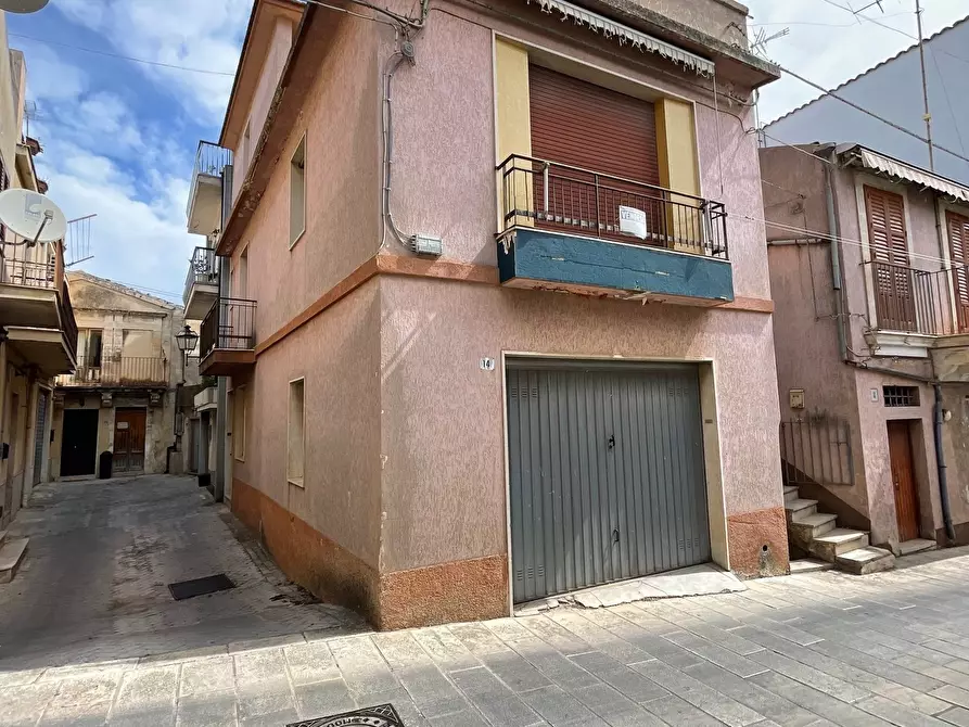 casa indipendente in vendita a Modica in zona Modica Alta