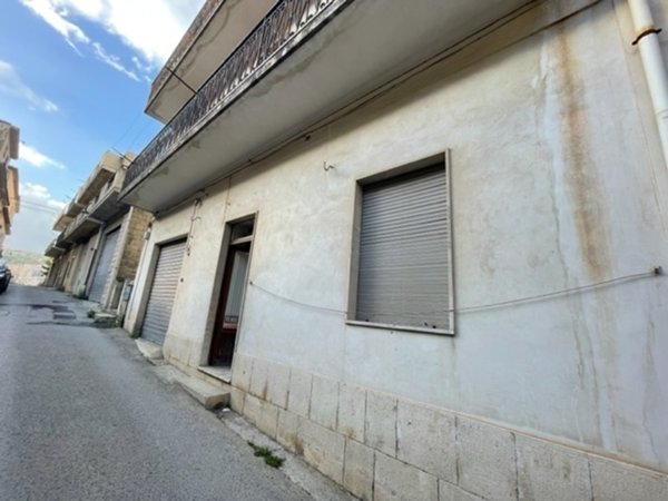 casa indipendente in vendita a Modica