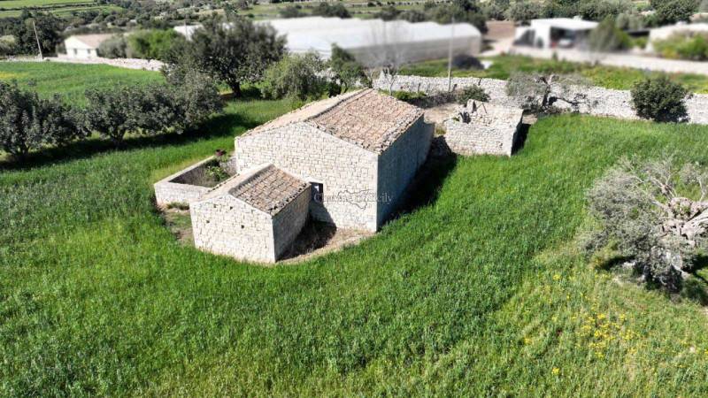casa indipendente in vendita a Modica in zona Frigintini