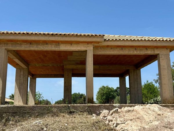 casa indipendente in vendita a Modica