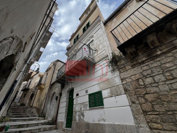 casa indipendente in vendita a Modica in zona Modica Bassa