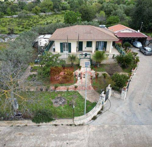 casa indipendente in vendita a Modica in zona Modica Bassa