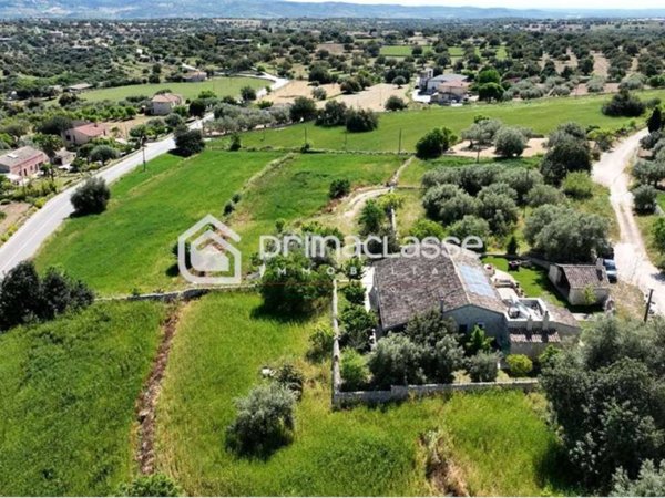 casa indipendente in vendita a Modica in zona Modica Alta