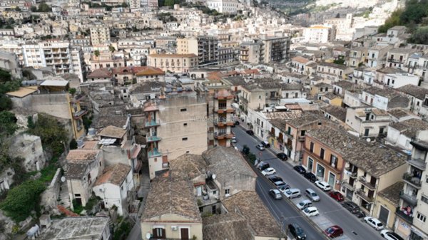 casa indipendente in vendita a Modica in zona Modica Bassa