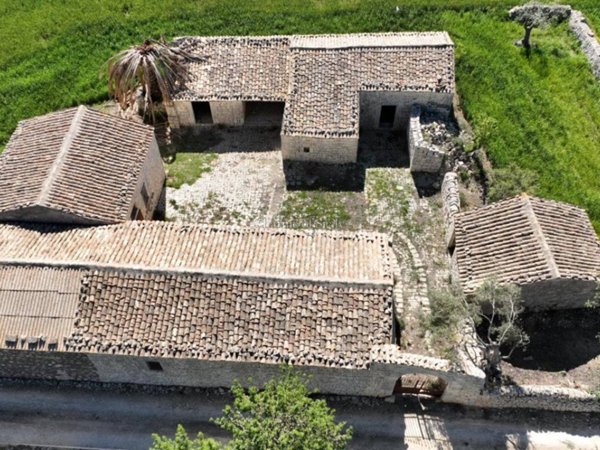 casa indipendente in vendita a Modica