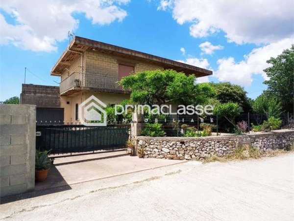 casa indipendente in vendita a Modica in zona Sacro Cuore