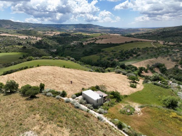 casa indipendente in vendita a Modica