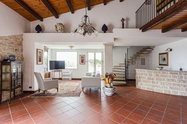 casa indipendente in vendita a Modica