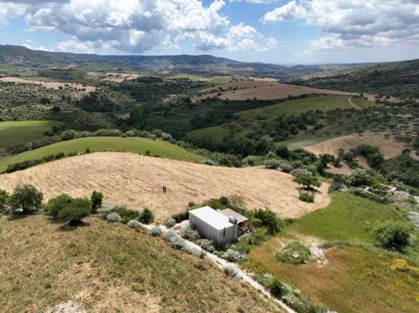 casa indipendente in vendita a Modica