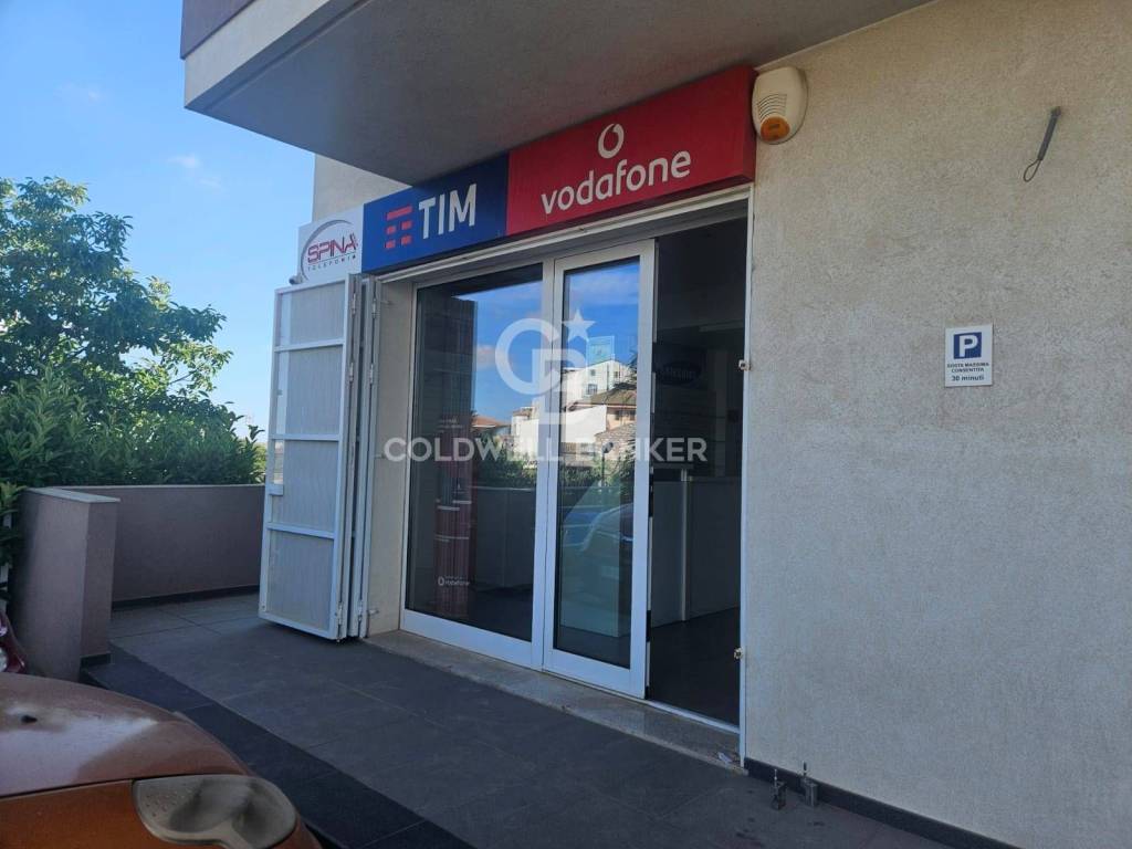 negozio in vendita a Modica in zona Sacro Cuore