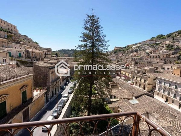 appartamento in vendita a Modica in zona Modica Alta