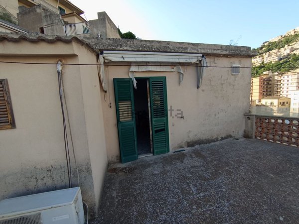 casa indipendente in vendita a Modica