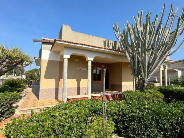 casa indipendente in vendita a Modica in zona Marina di Modica
