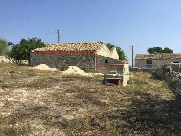 casa indipendente in vendita a Modica in zona Frigintini