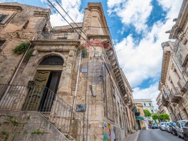 appartamento in vendita a Modica in zona Modica Alta