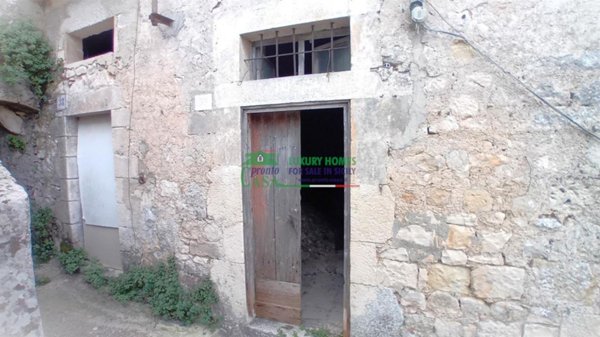 casa indipendente in vendita a Modica in zona Modica Bassa