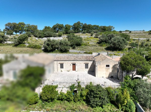 casa indipendente in vendita a Modica in zona Frigintini