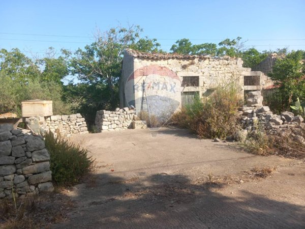casa indipendente in vendita a Modica in zona Modica Alta